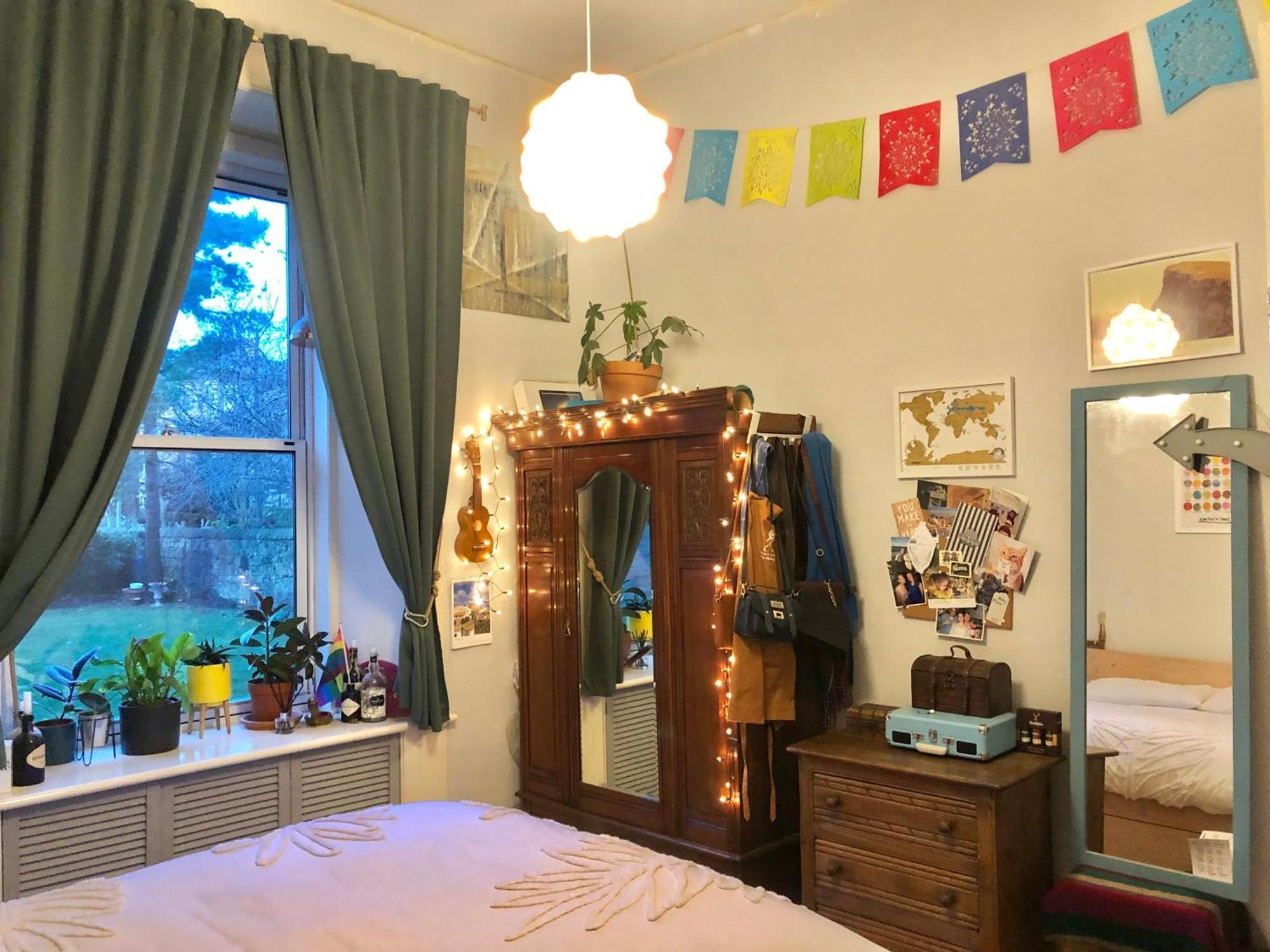 Quirky Apartment In Leith Edinburgh Exterior photo