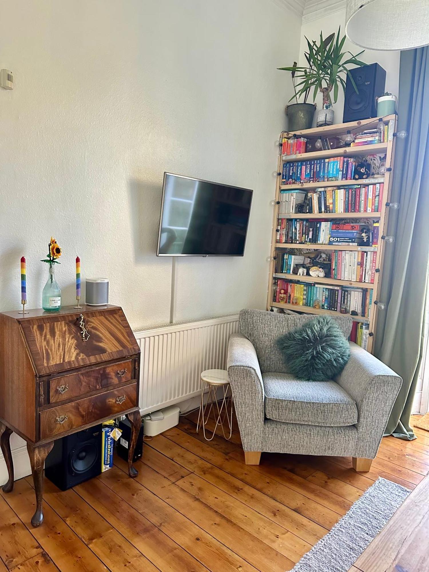 Quirky Apartment In Leith Edinburgh Exterior photo